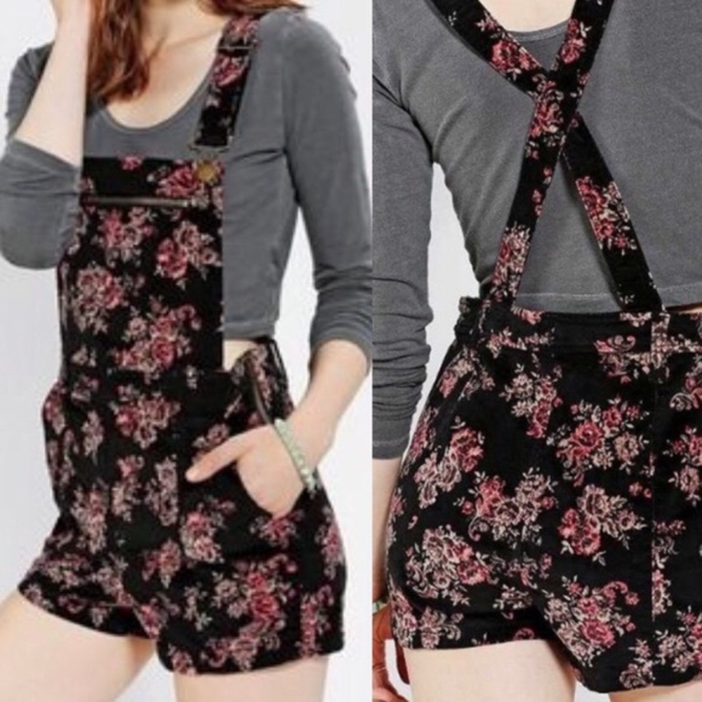 Urban Outfitters Kimchi Blue Velvet Overall Shorts - Floral